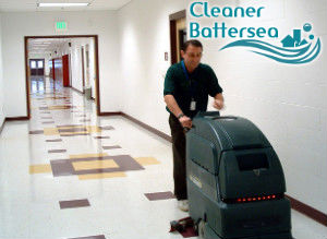 floor-cleaning-with-machine-battersea